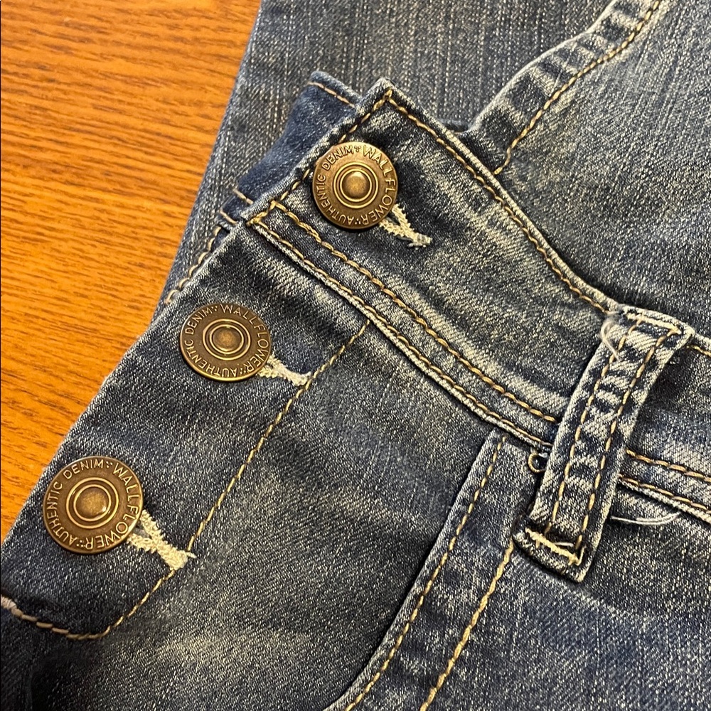 🟦🟦 Wallflower Vintage Denim Overalls with Button Accents (size XL) - Picture 7 of 12